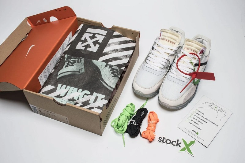 OWT Nike Air Max 90 AA7293-100