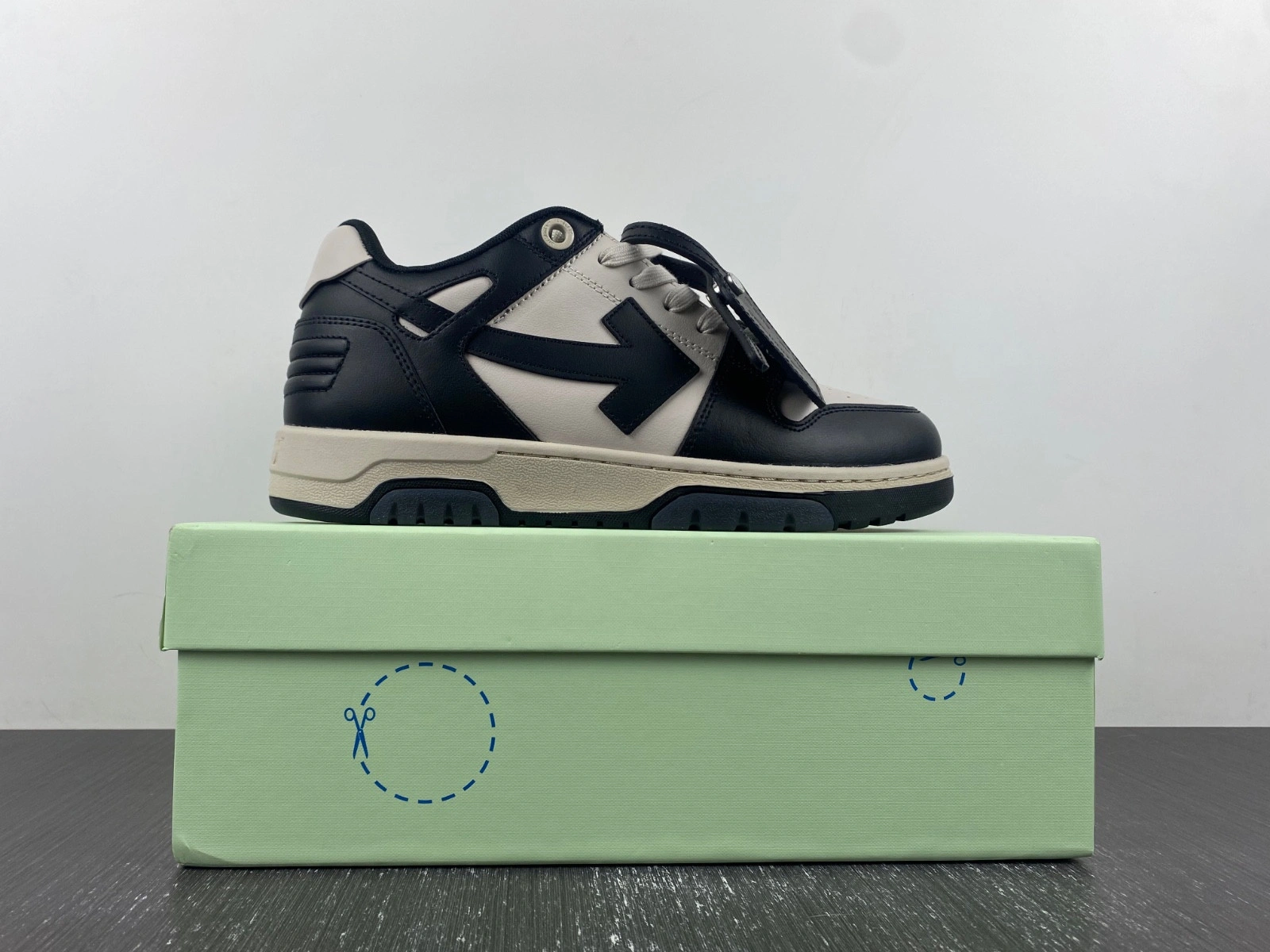 OWT OUT OF OFFICE SNEAKERS