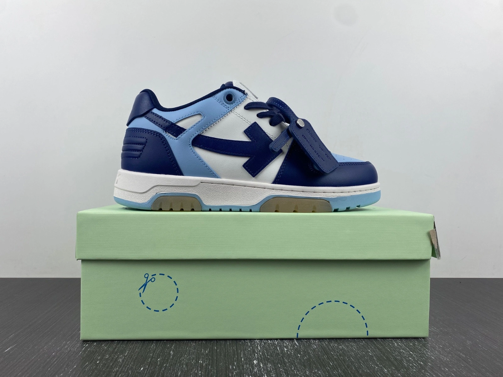 OWT OUT OF OFFICE SNEAKERS