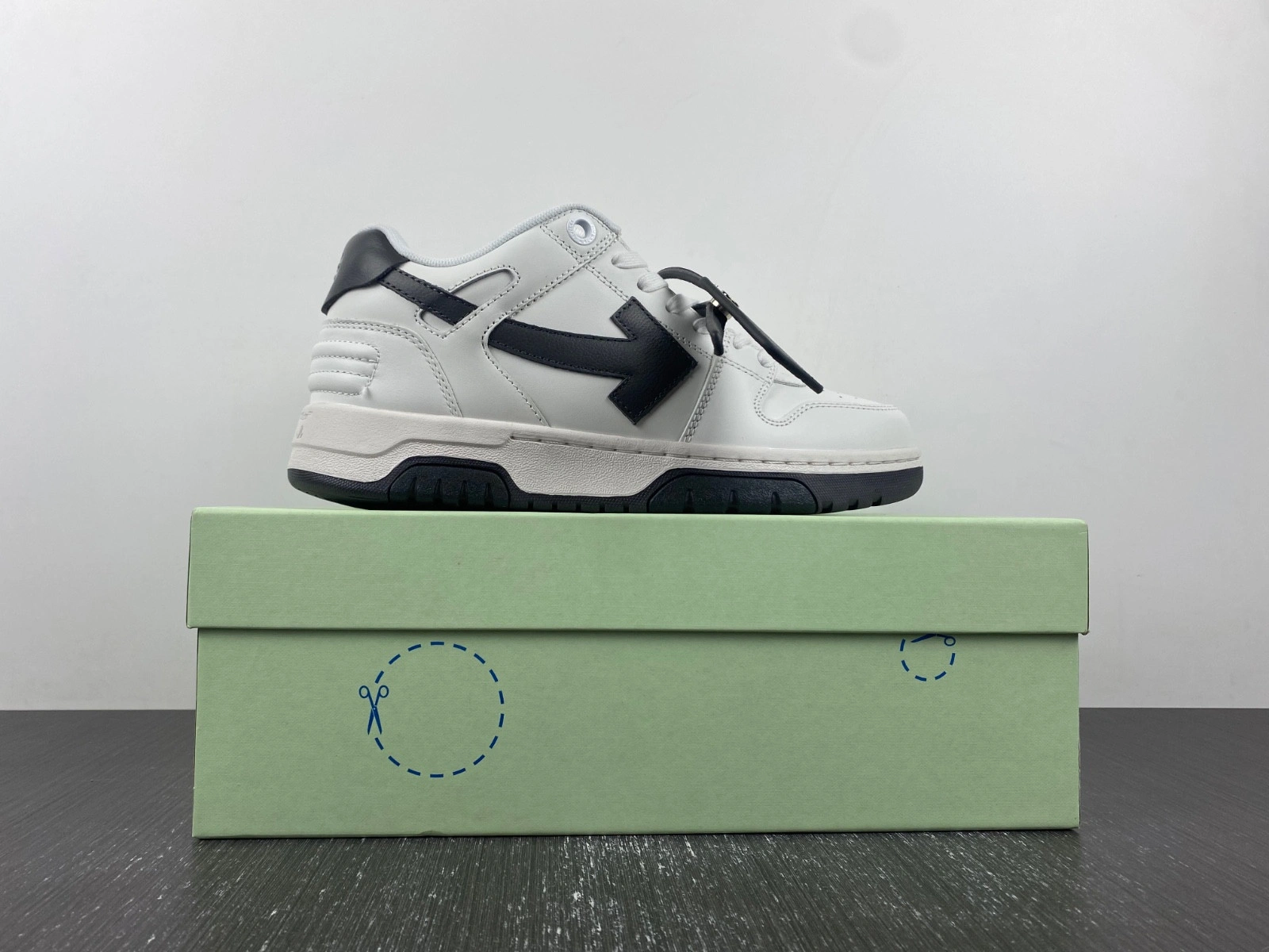 OWT OUT OF OFFICE SNEAKERS