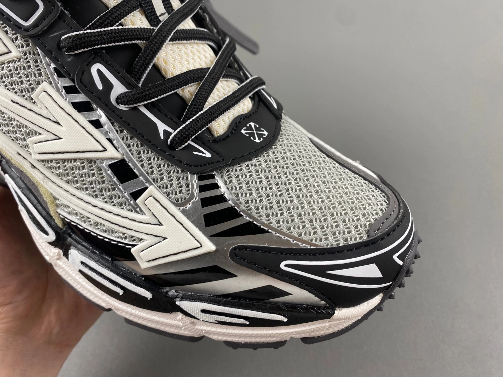 OWT OW BE RIGHT BACK SNEAKERS