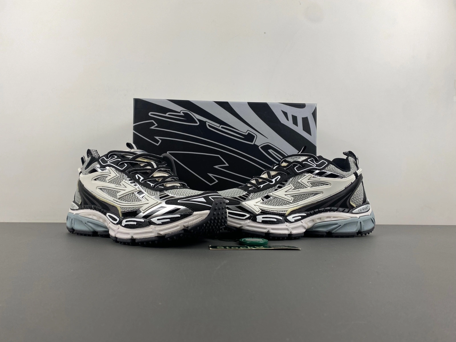 OWT OW BE RIGHT BACK SNEAKERS