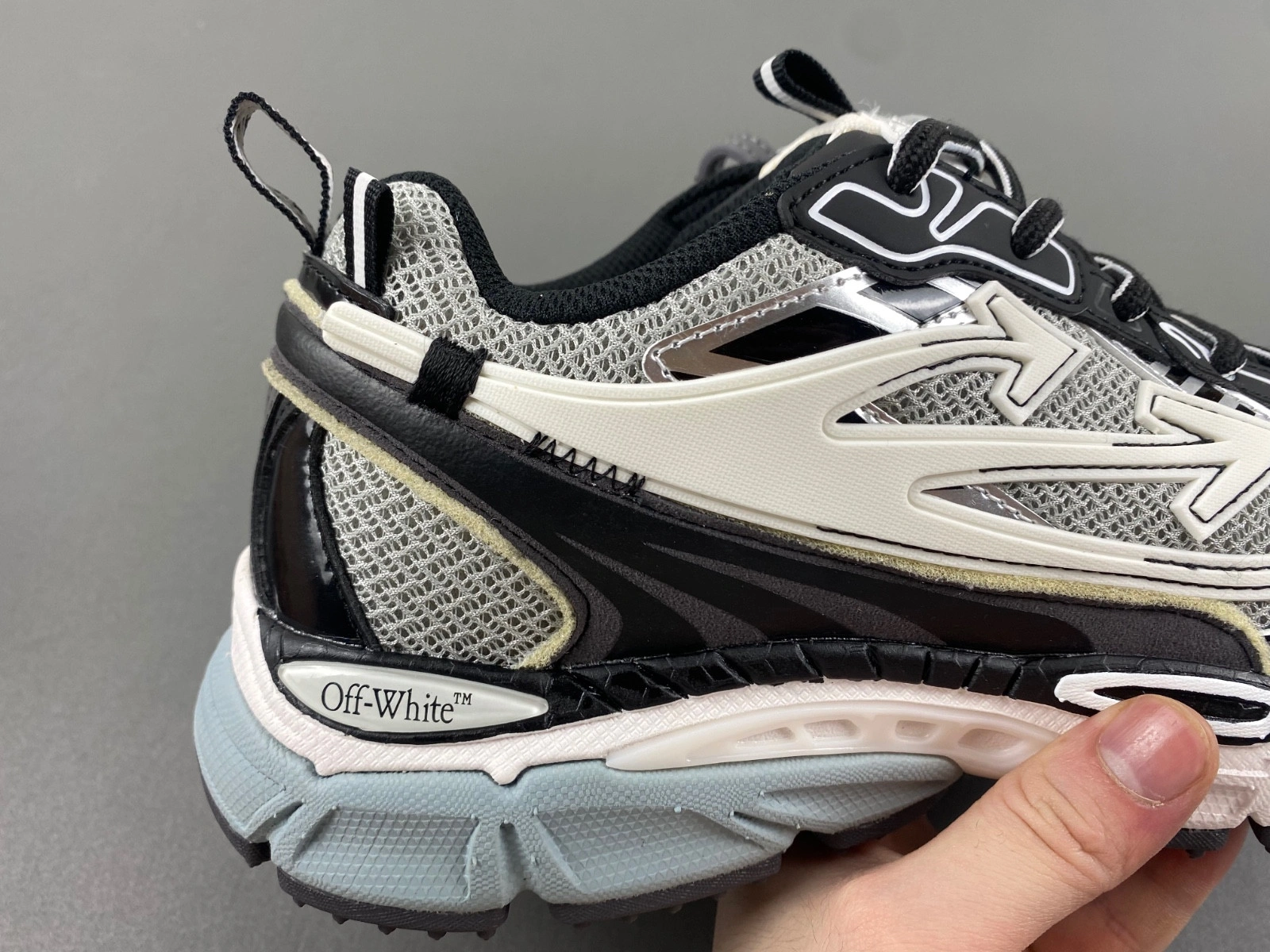 OWT OW BE RIGHT BACK SNEAKERS