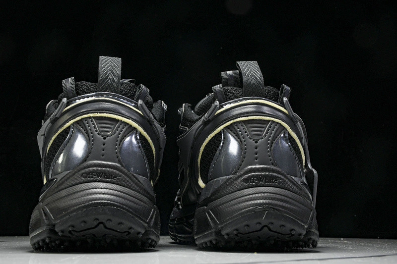 OWT Ow Be Right Back Sneakers