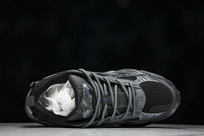 OWT Ow Be Right Back Sneakers