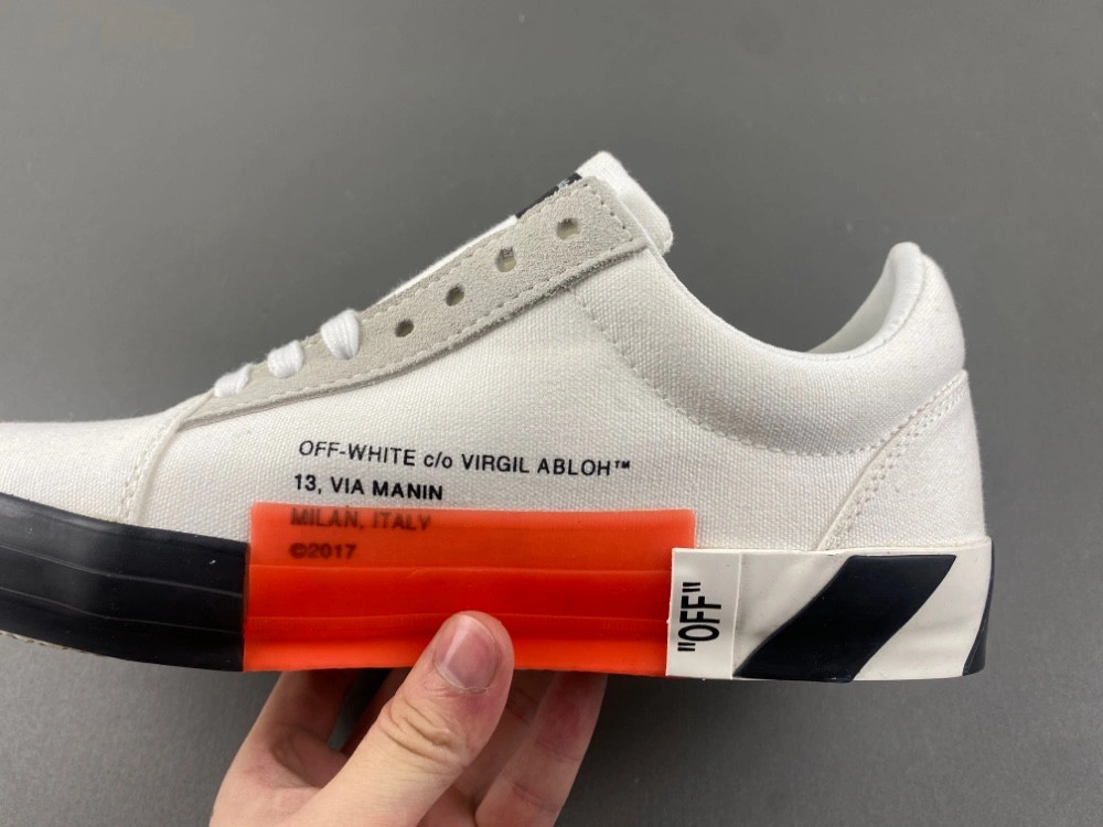 OWT c o Virgil Abloh Vulc Low Top Sneaker