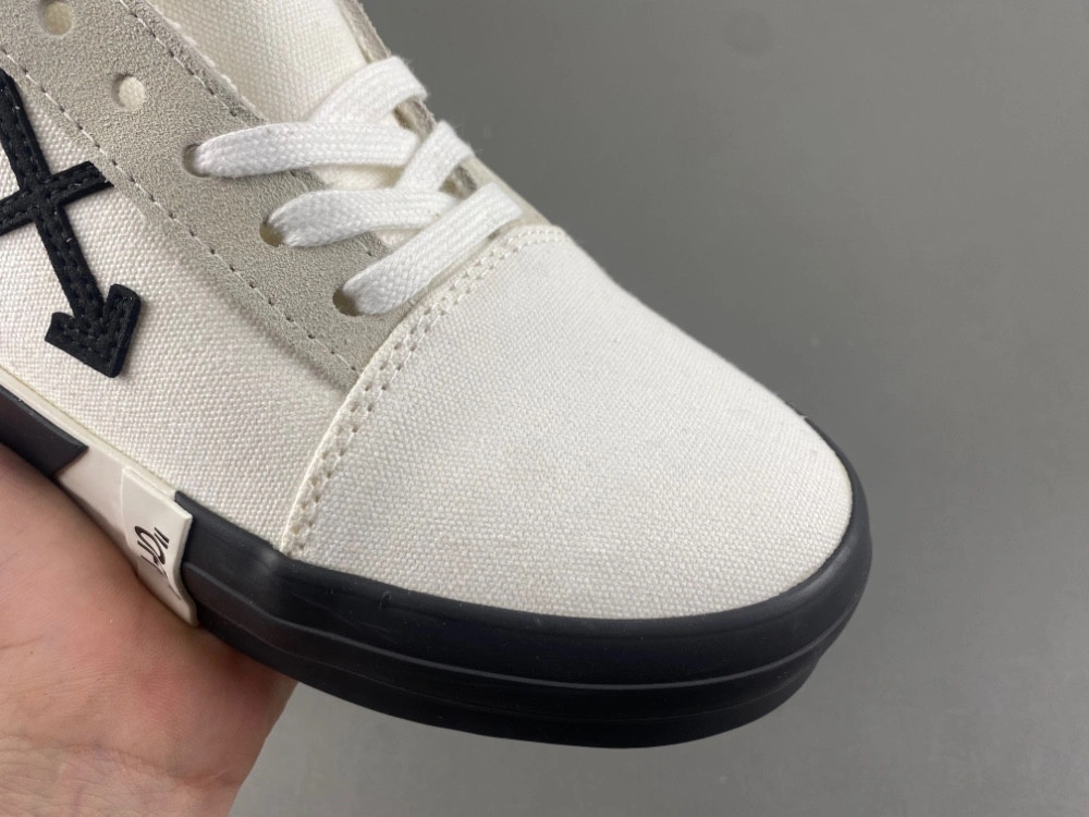 OWT c o Virgil Abloh Vulc Low Top Sneaker