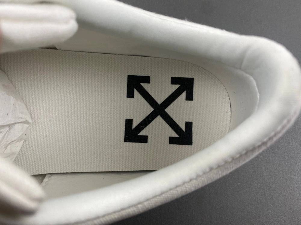 OWT c o Virgil Abloh Vulc Low Top Sneaker