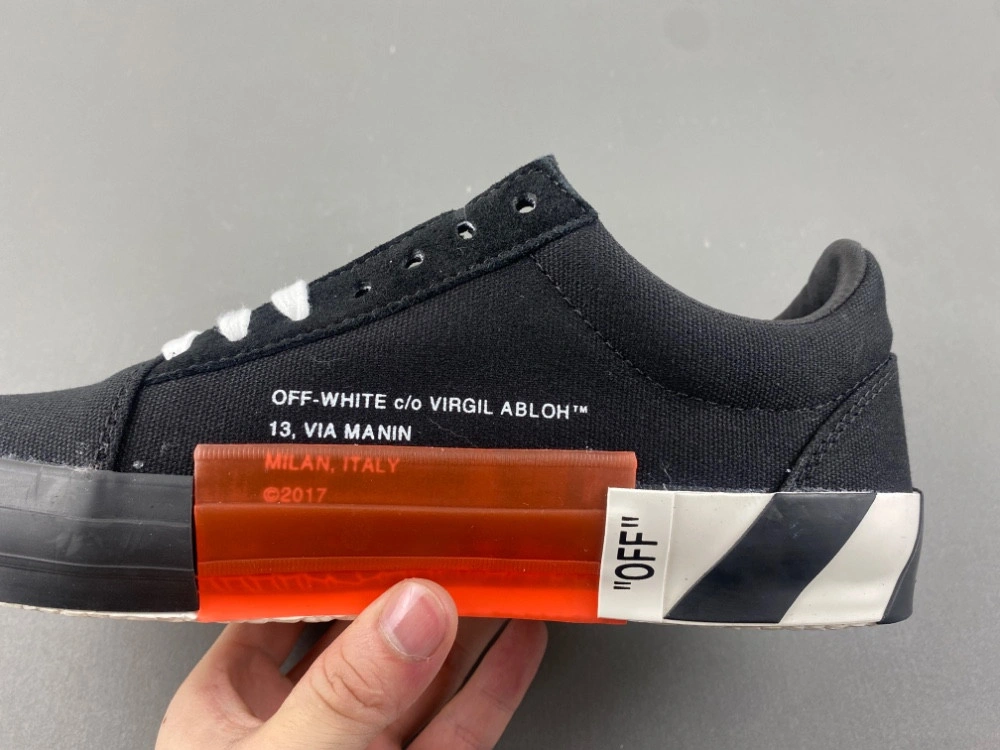 OWT c o Virgil Abloh Vulc Low Top Sneaker