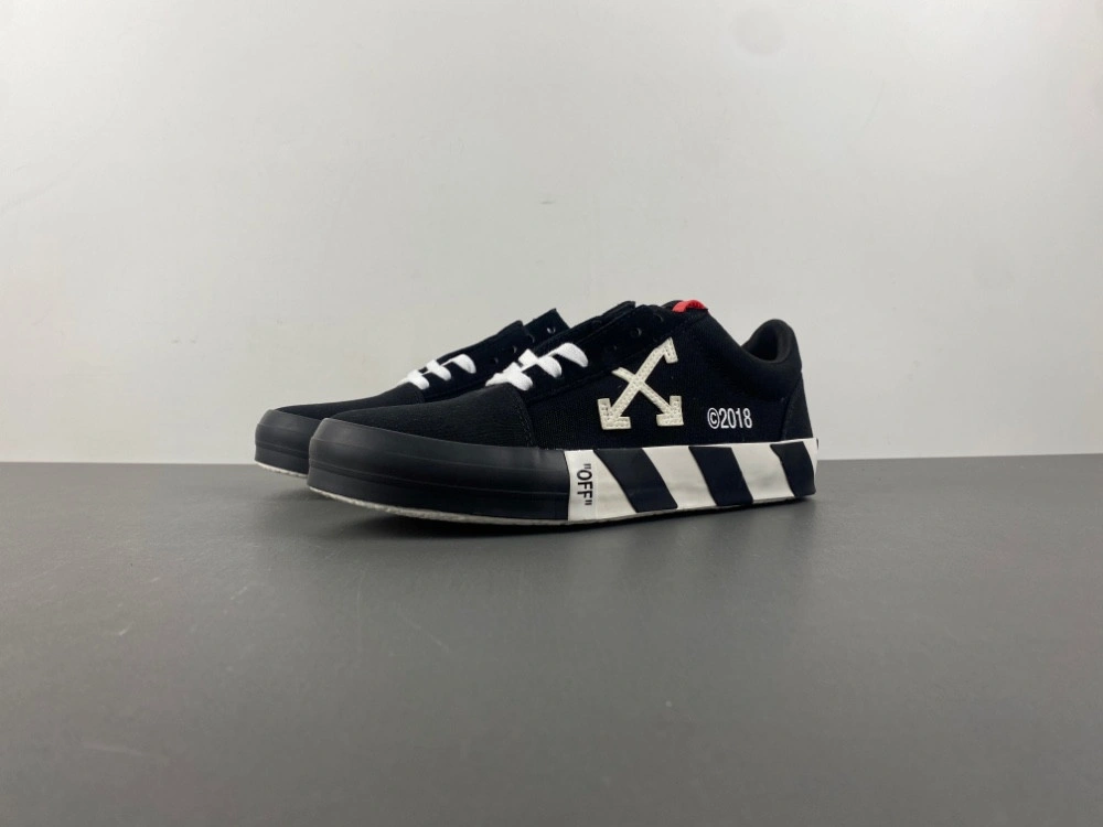 OWT c o Virgil Abloh Vulc Low Top Sneaker