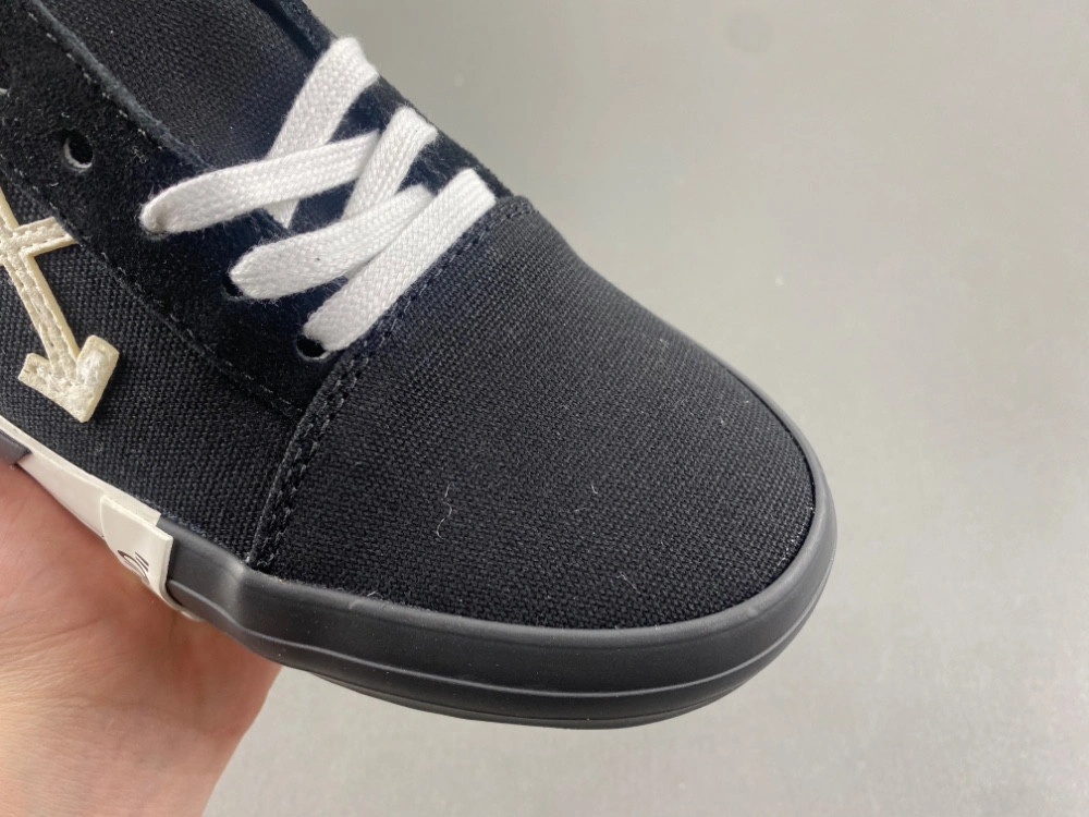 OWT c o Virgil Abloh Vulc Low Top Sneaker