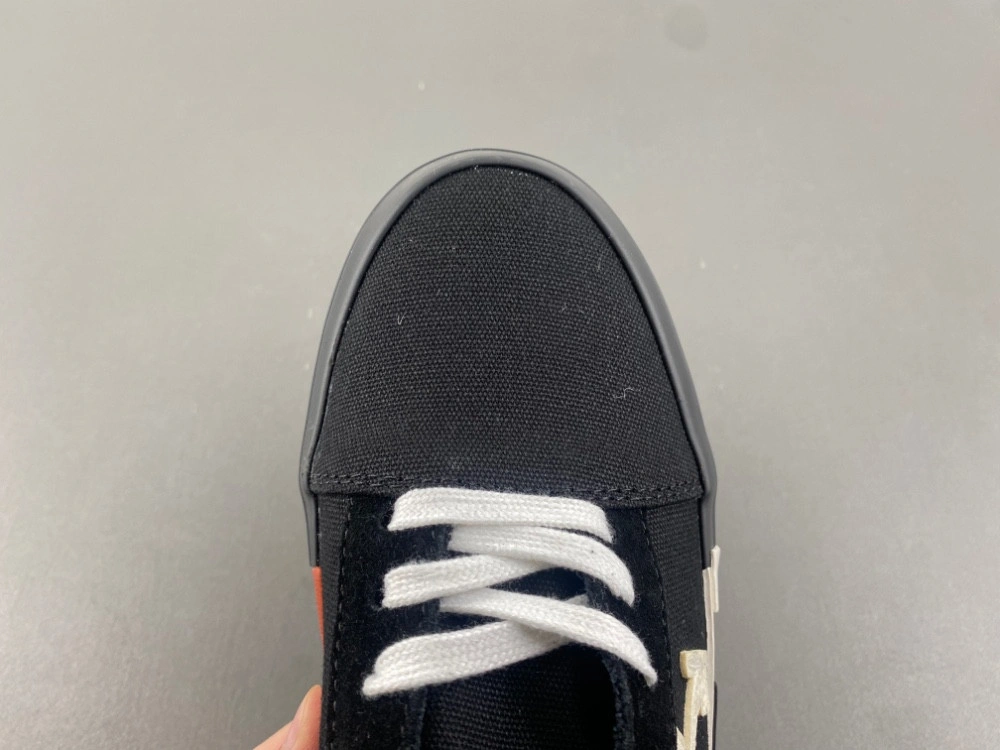 OWT c o Virgil Abloh Vulc Low Top Sneaker