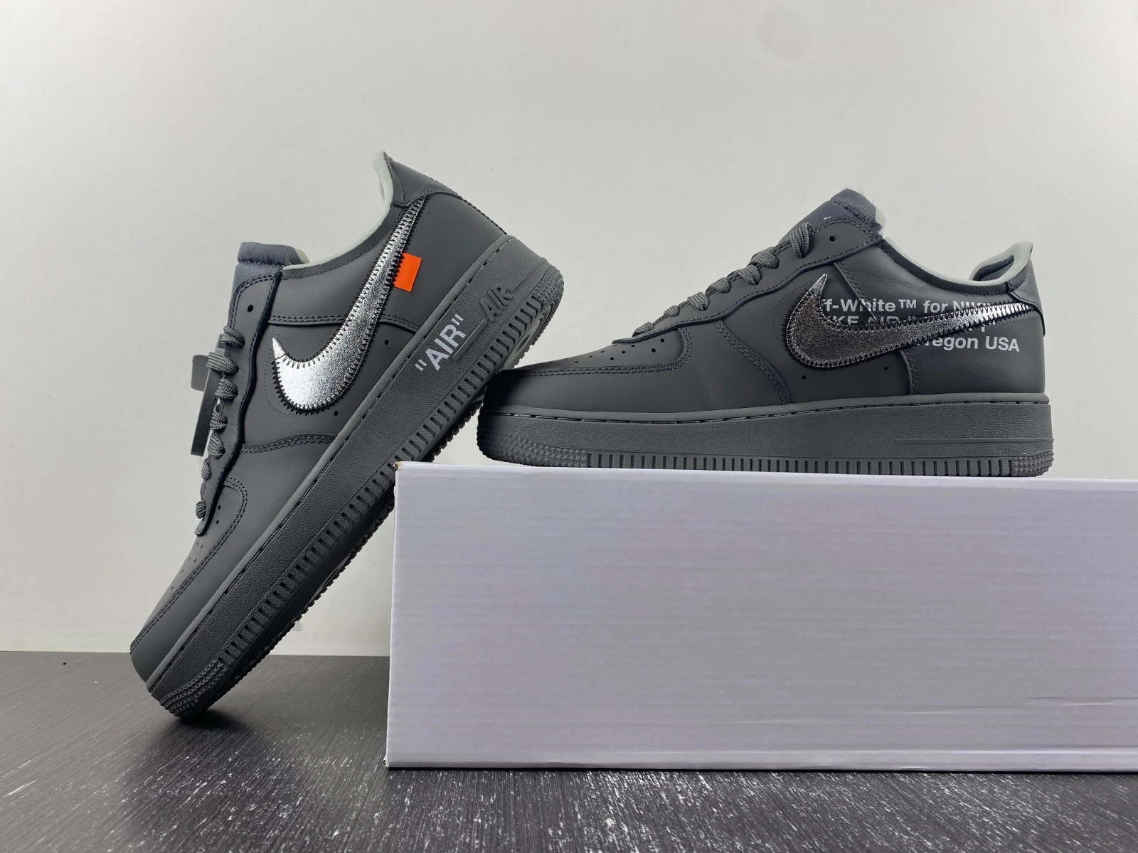 Off-White™ x Nike Air Force 1  DX1419-500