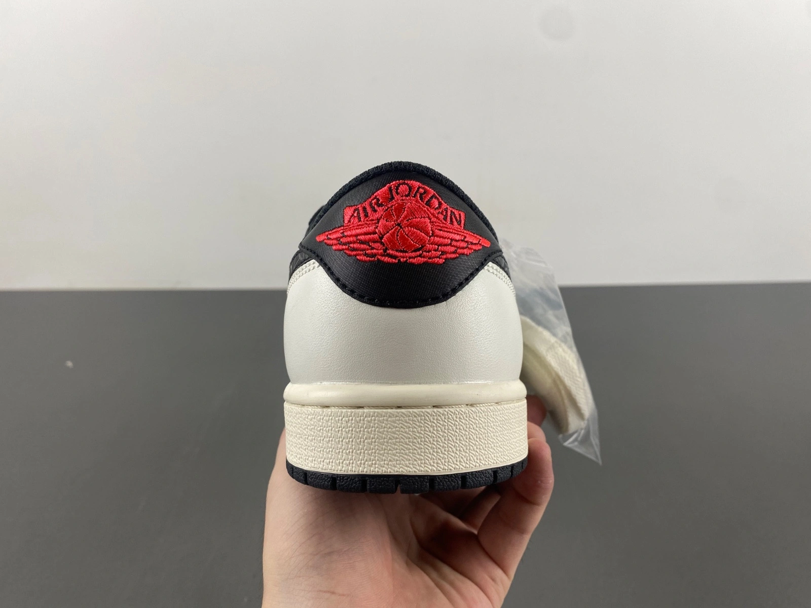 PSG x Air Jordan 1 Low OG  HF8828-100