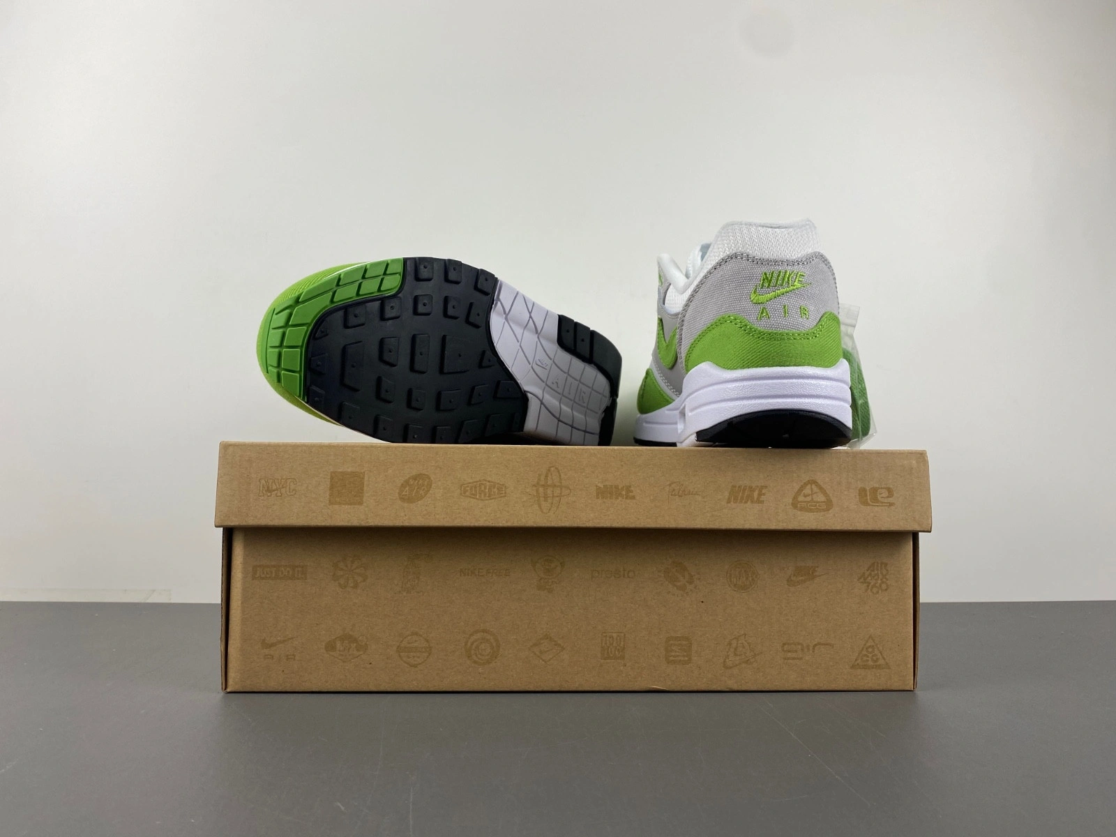 Patta x Nike Air Max 1 Chlorophyll - HF1012-300