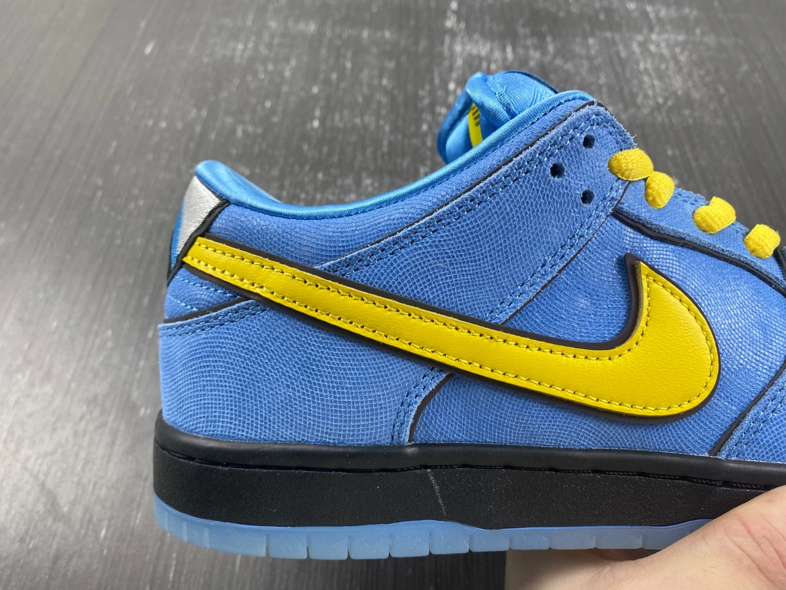 Powerpuff Girls x Nike SB Dunk Low 