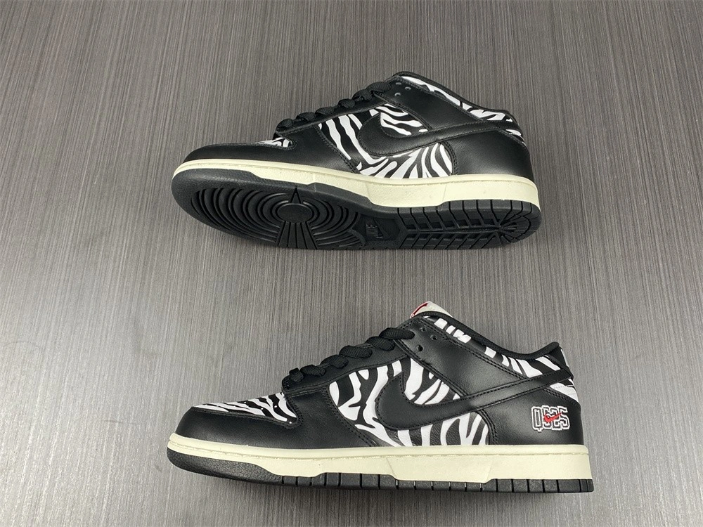 Quartersnacks x NK SB Dunk 