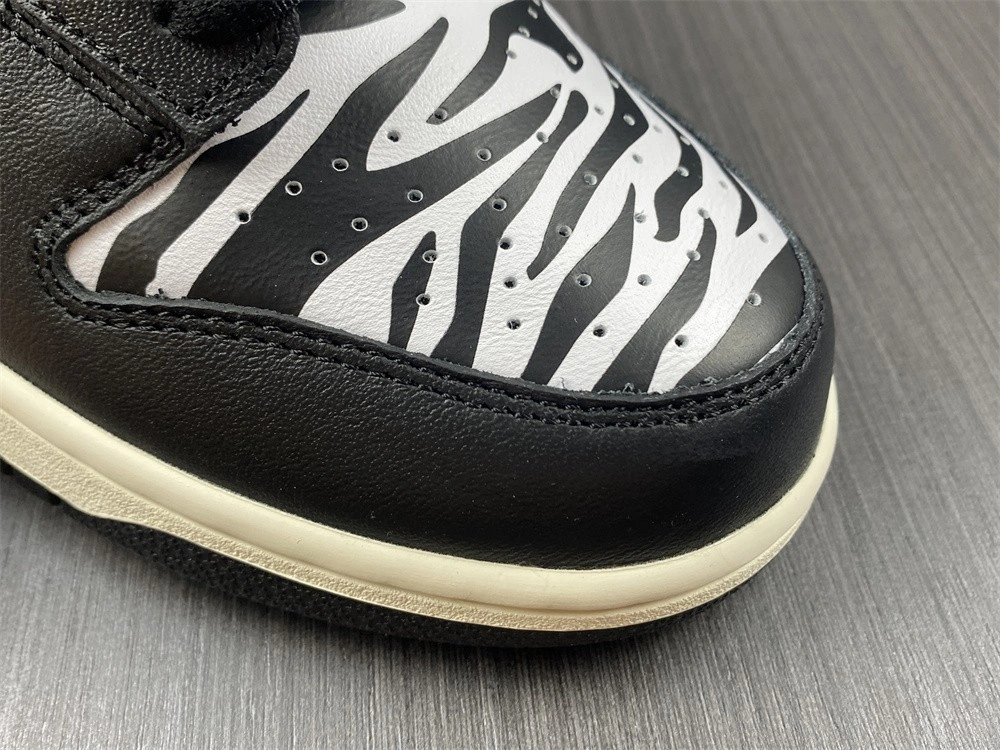 Quartersnacks x NK SB Dunk 