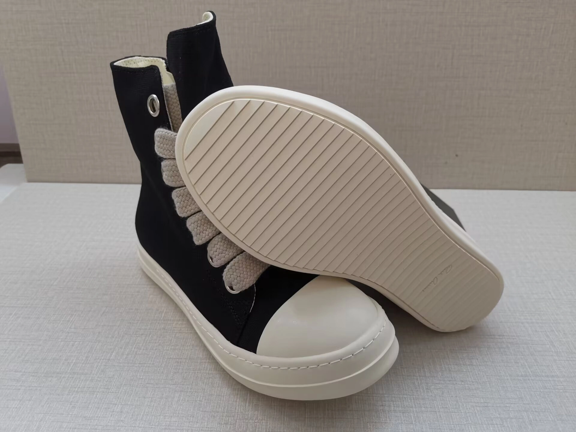 Rick ROwens Sneaker