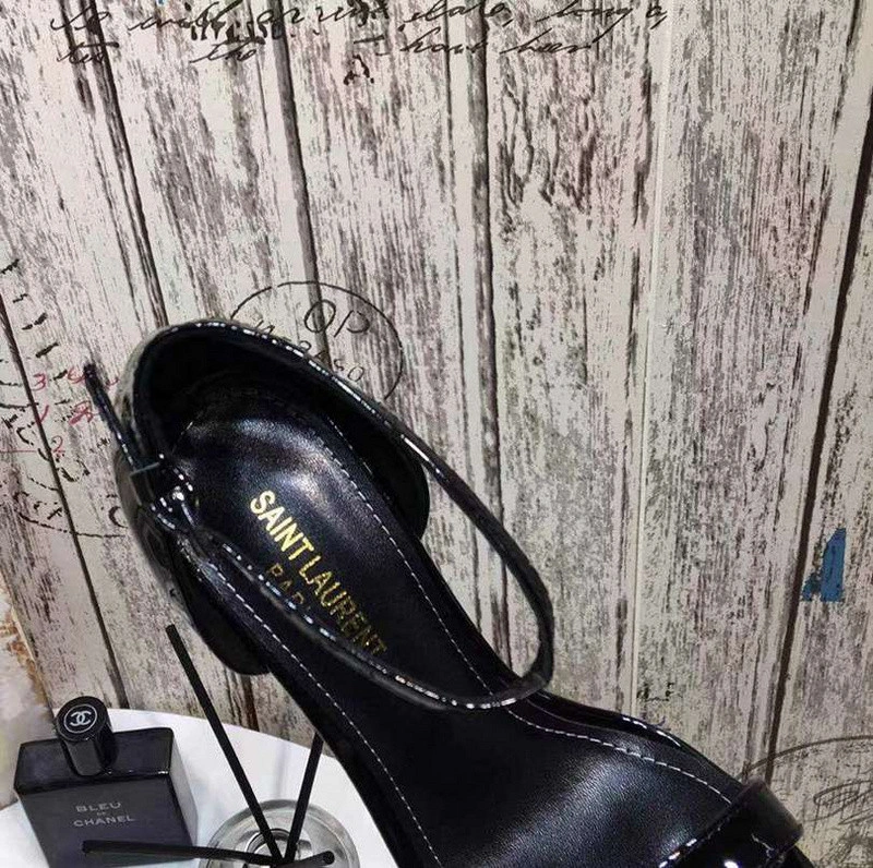 SAINT LAURENT