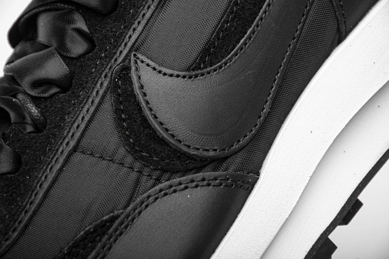 Sacai x Nike LVD Waffle Daybreak  BV0073-002