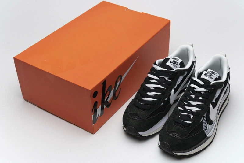 Sacai x Nike Pegasua Vaporfly Black White  CI9928 001