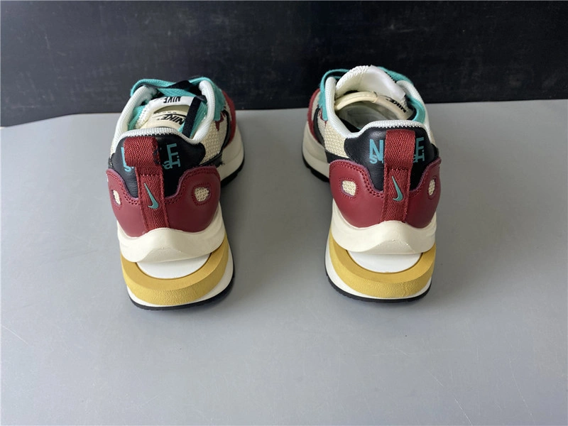Sacai x Nike Pegasus VaporFly SP   CI9928 301