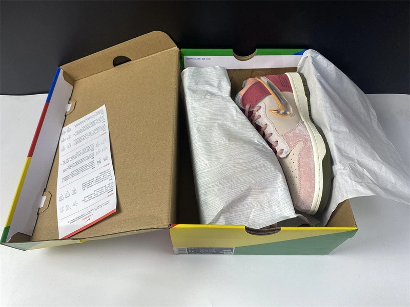 Social Status x Nk SB Dunk High Pro QS  DJ1173-600