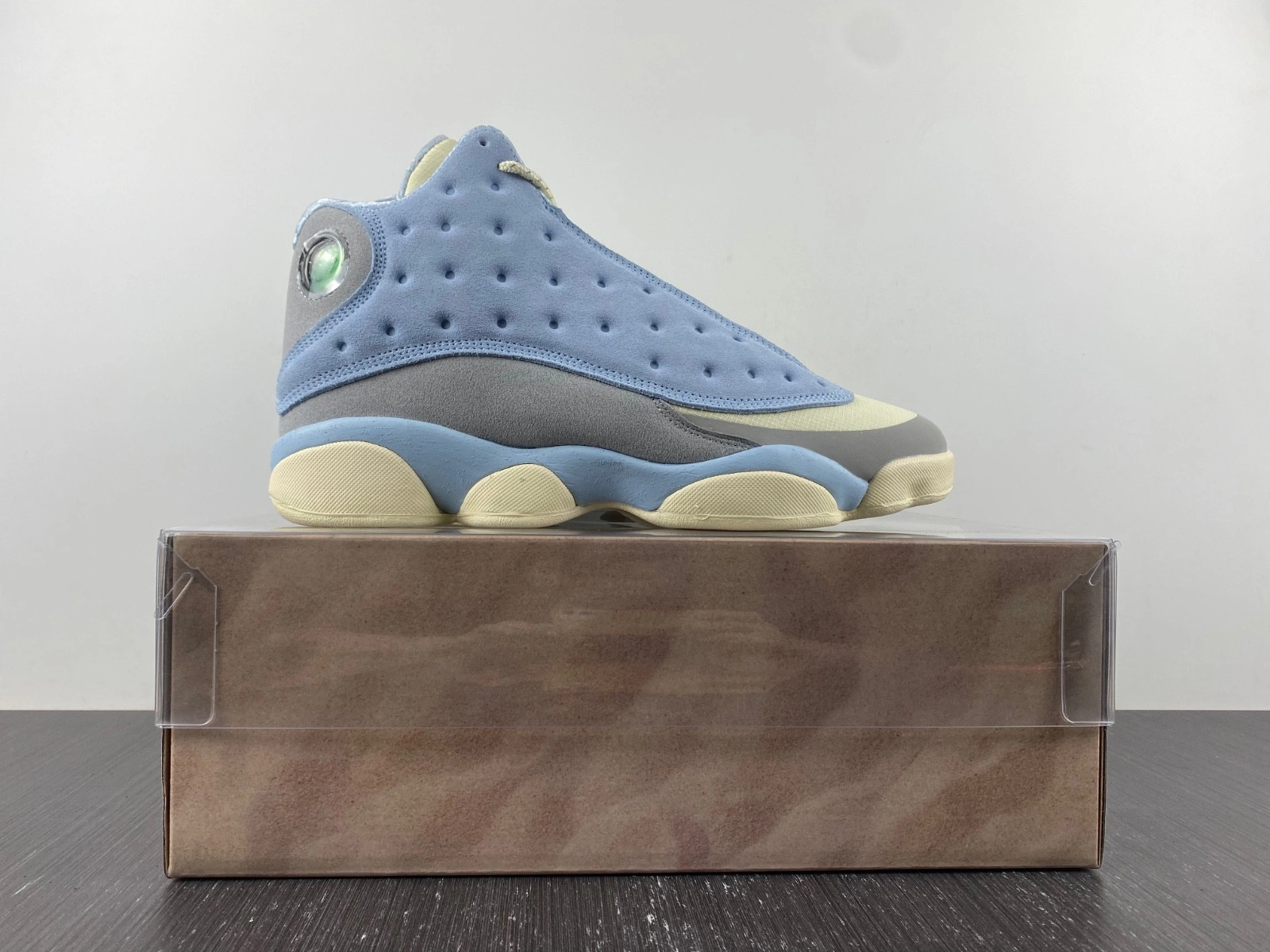 SoleFly X Jordan 13 DX5763 100