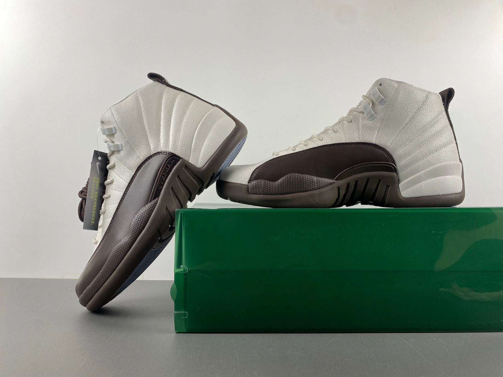 SoleFly x Air Jordan 12  FZ5026-100