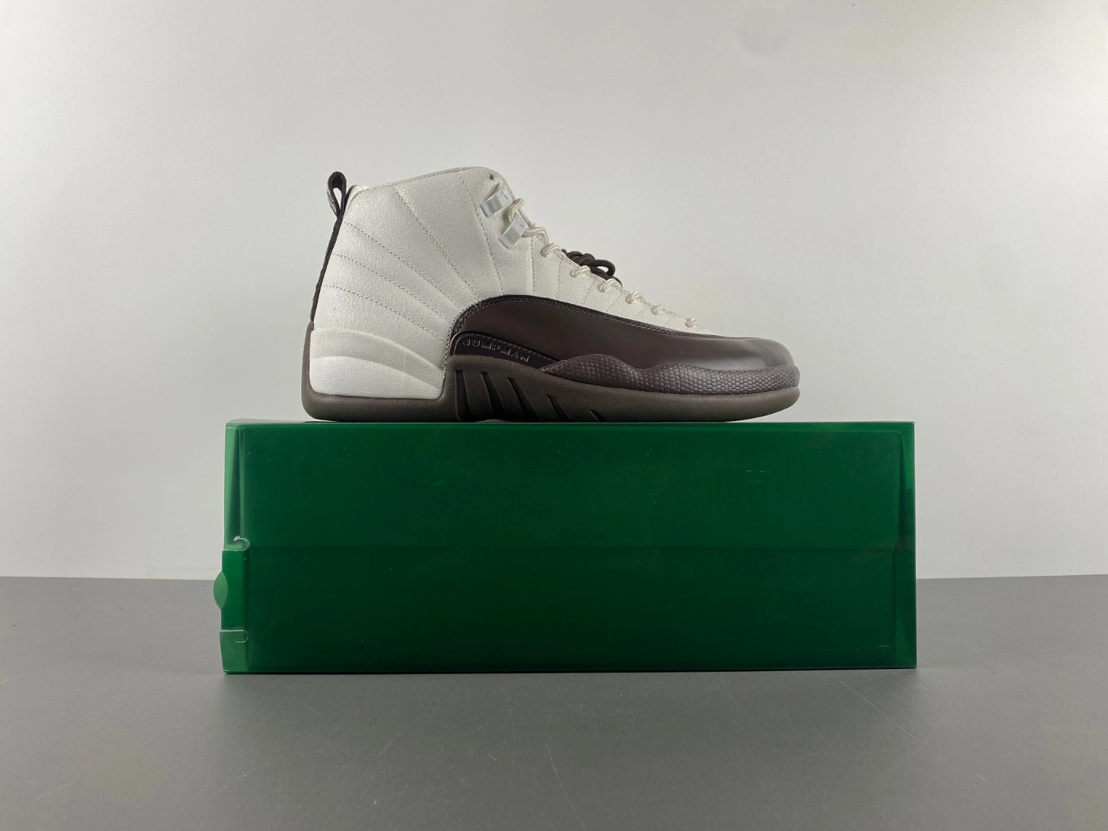 SoleFly x Air Jordan 12  FZ5026-100