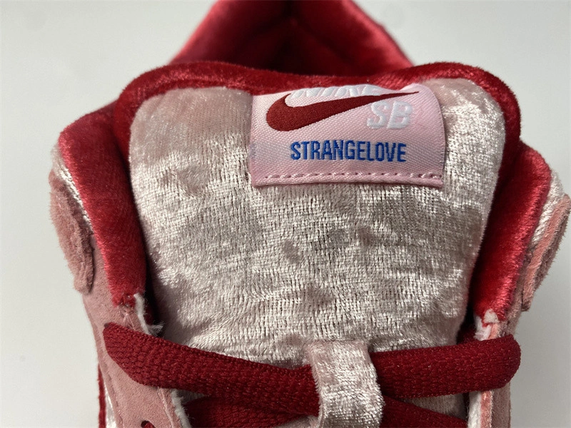 StrangeLove x Dunk Low SB 'Valentine's Day'  CT2552-800