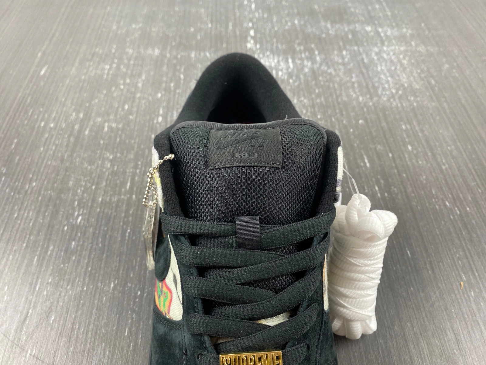 Supreme x Nike SB Dunk Low Rammellzee FD8778-001