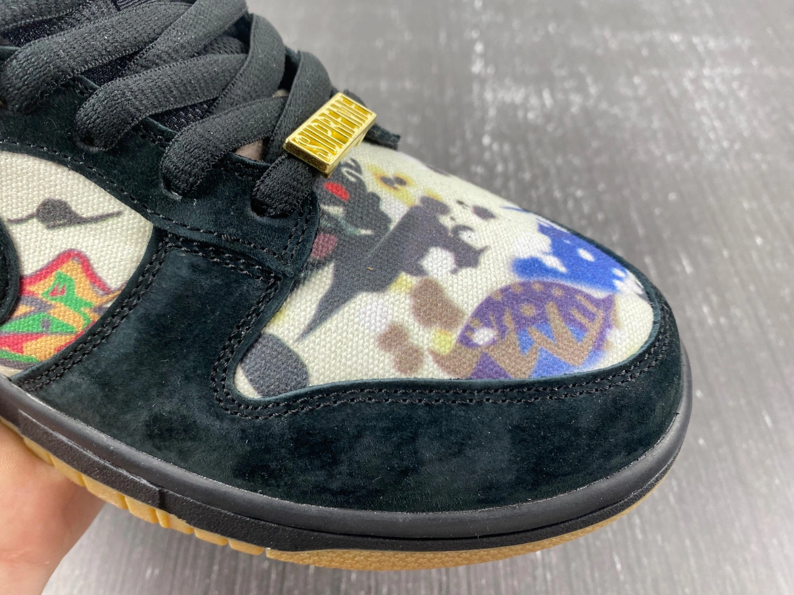 Supreme x Nike SB Dunk Low Rammellzee FD8778-001