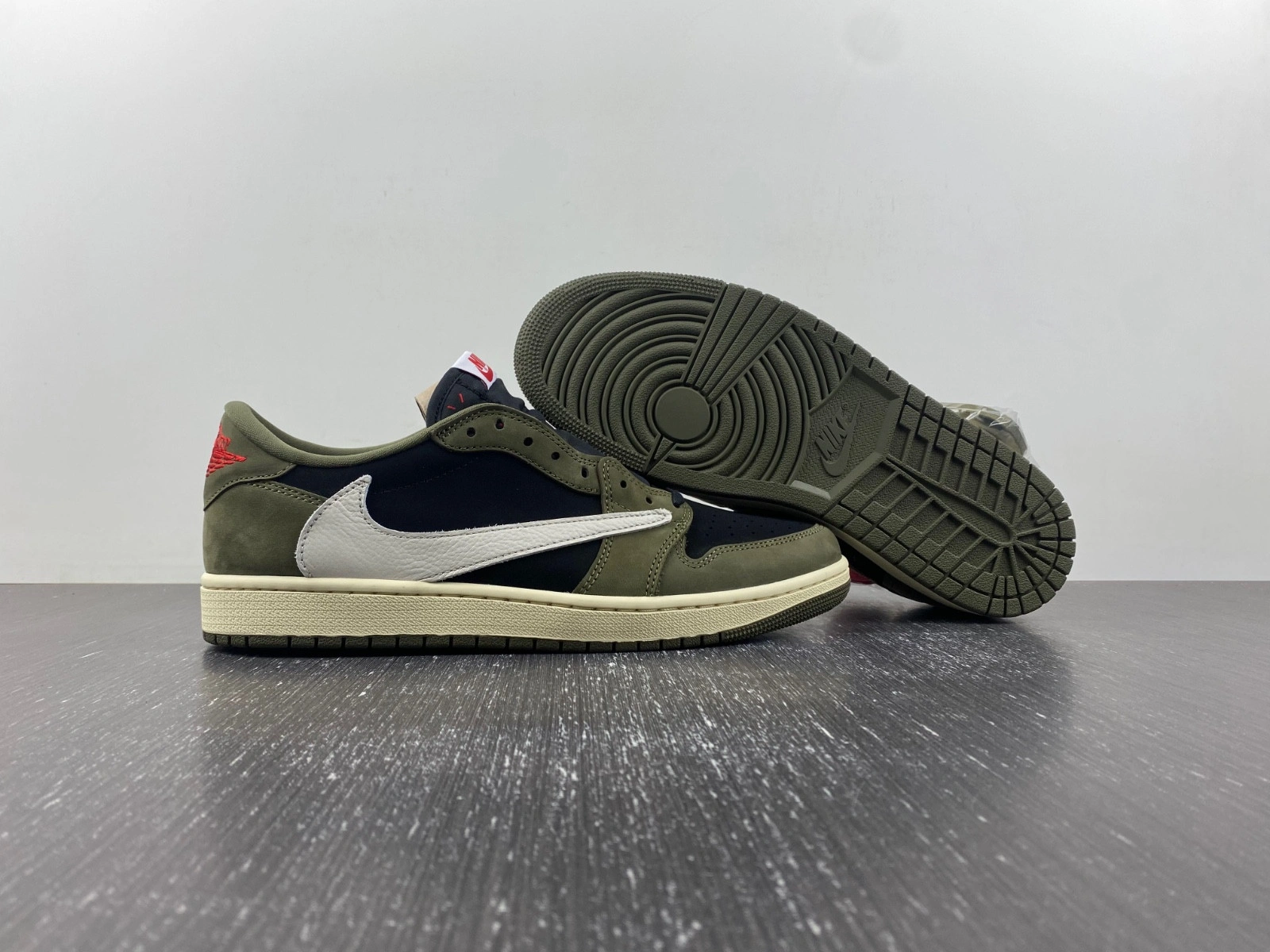 TS x AJ1 Travis Scott x Air Jordan 1 Low OG  DM7866-002