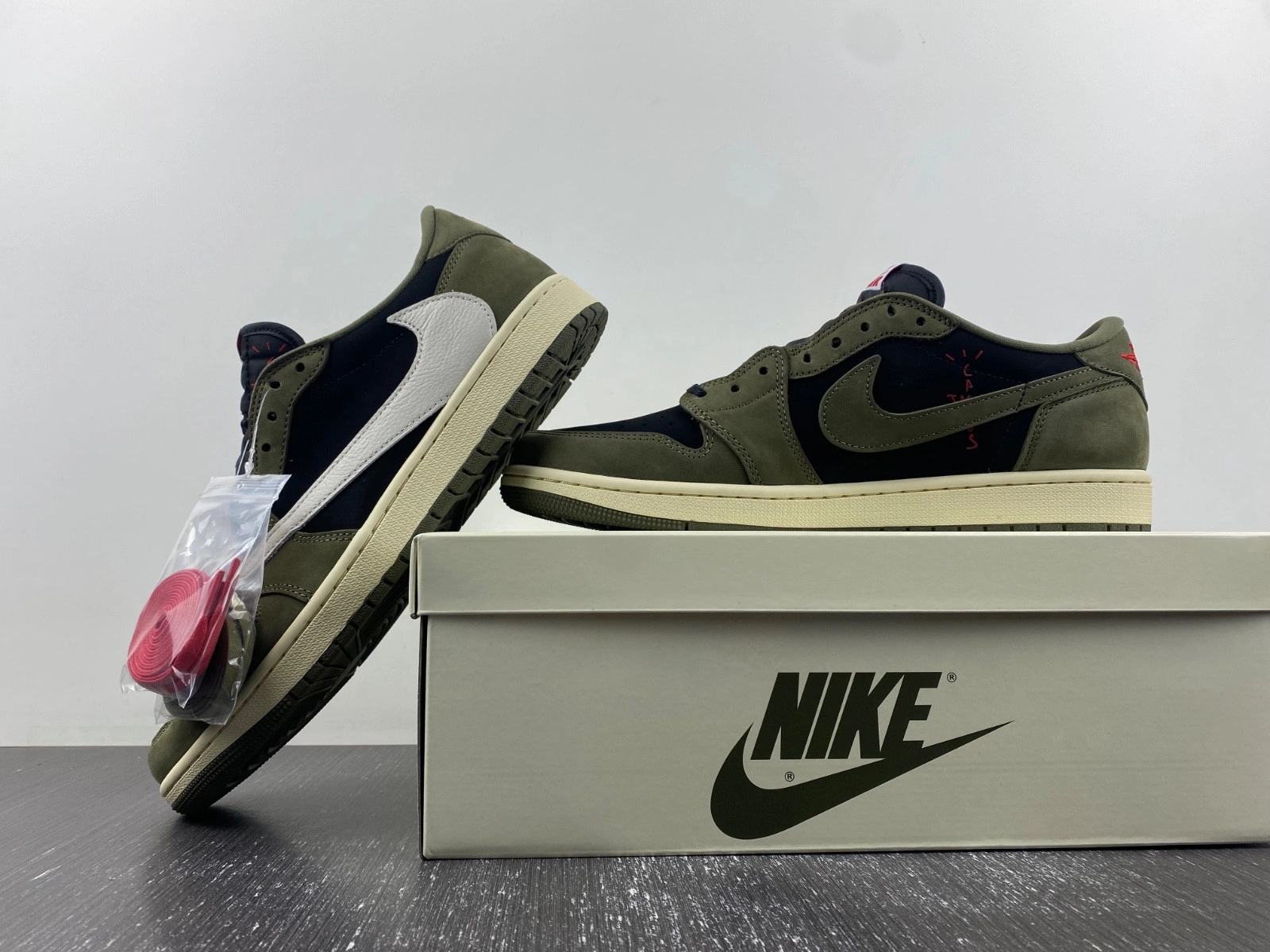 TS x AJ1 Travis Scott x Air Jordan 1 Low OG  DM7866-002