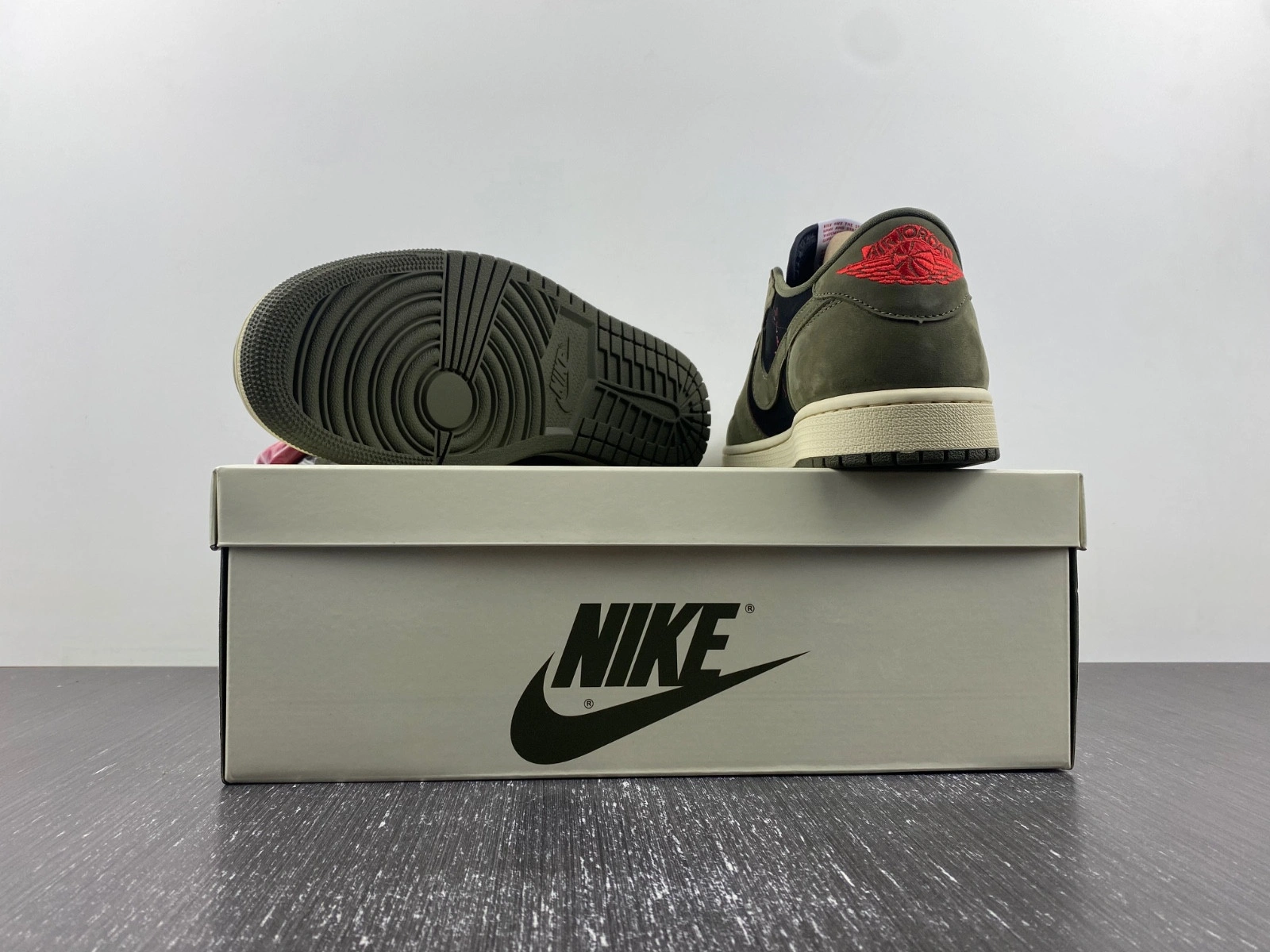 TS x AJ1 Travis Scott x Air Jordan 1 Low OG  DM7866-002