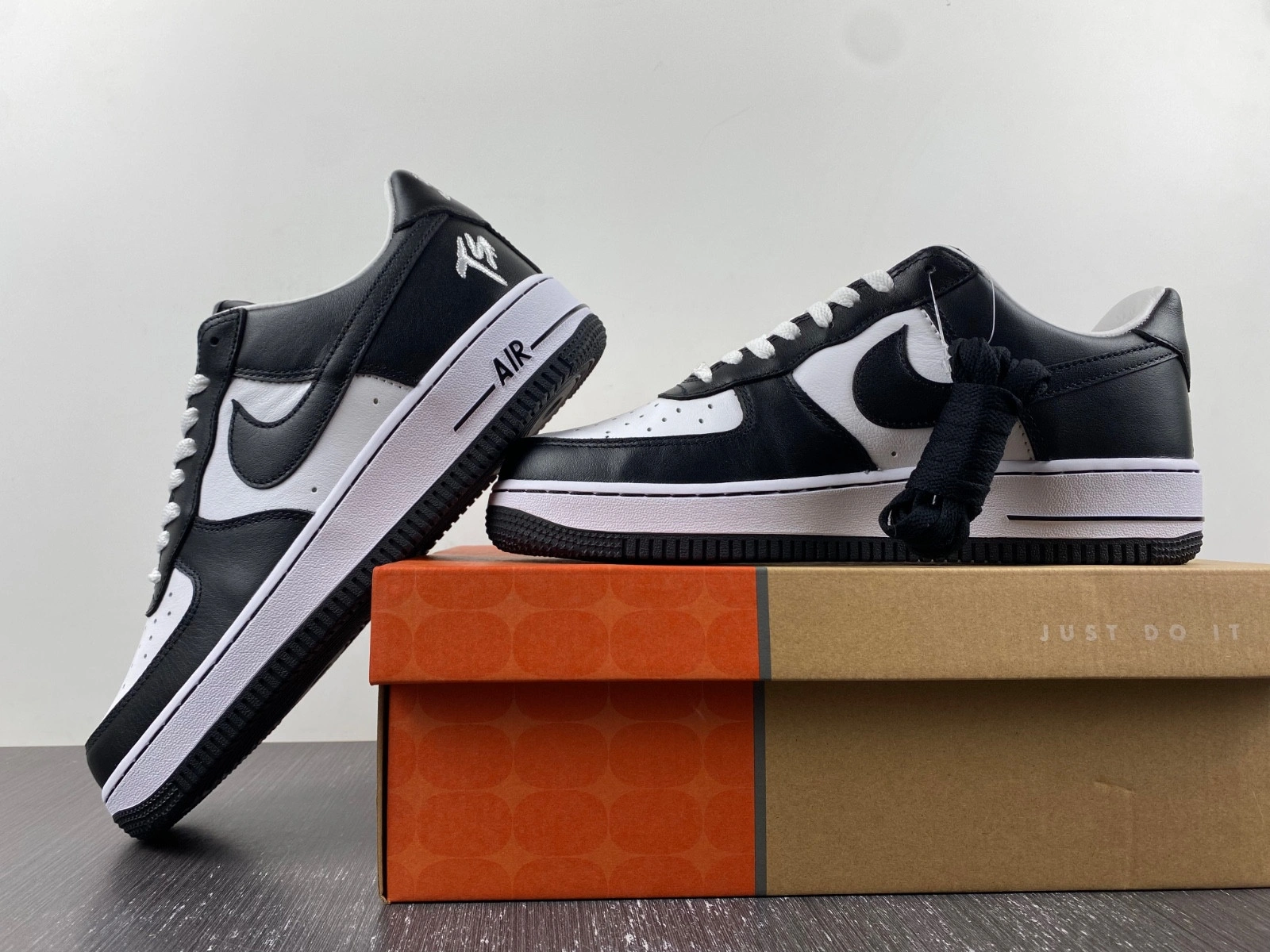 Terror Squad X Air Force 1 Low 'Black White'  FJ5756-100