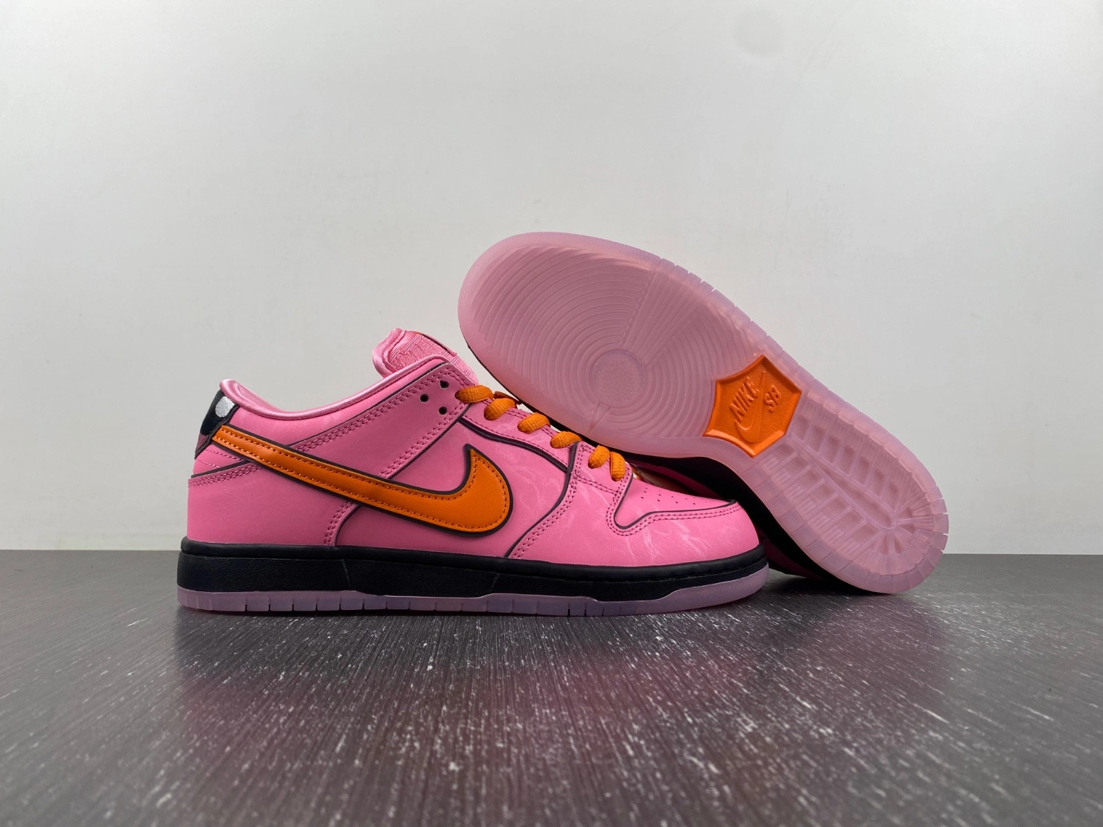 The Powerpuff Girls x Nike SB Dunk Low Blossom FD2631-600
