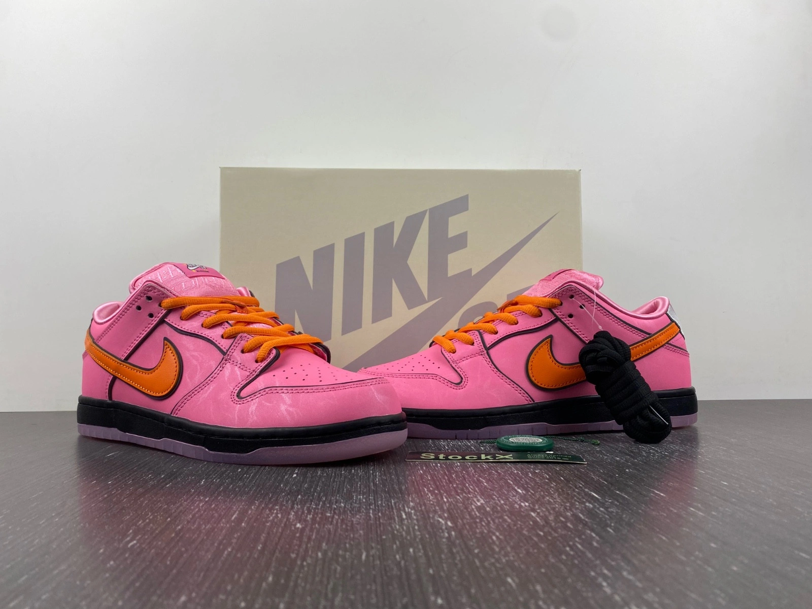 The Powerpuff Girls x Nike SB Dunk Low Blossom FD2631-600