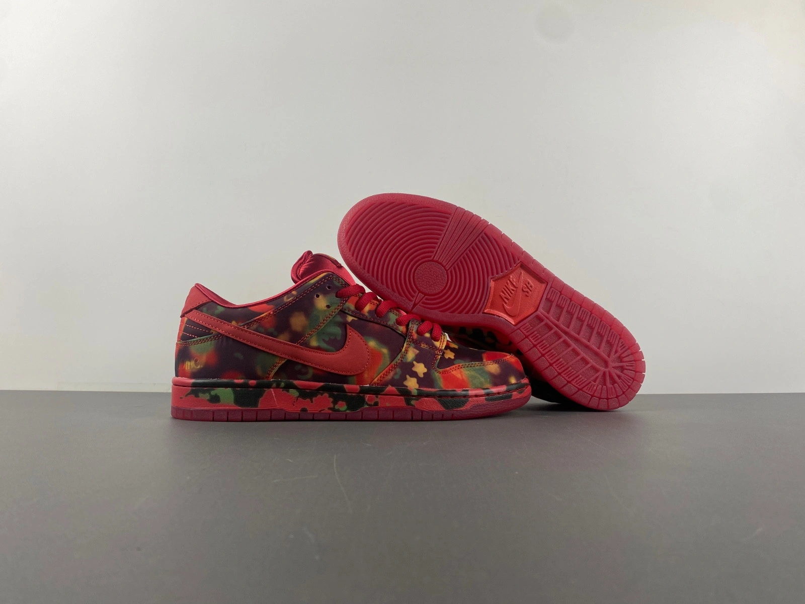 The Wizard of Oz x Nike SB Dunk Low FZ1291-600