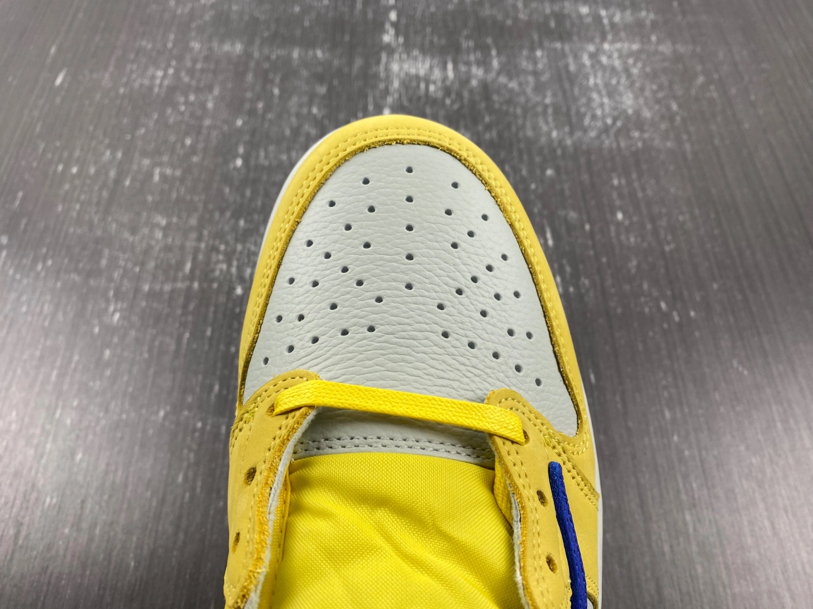 Travis Scott Air Jordan 1 Low OG Canary DZ4137-700