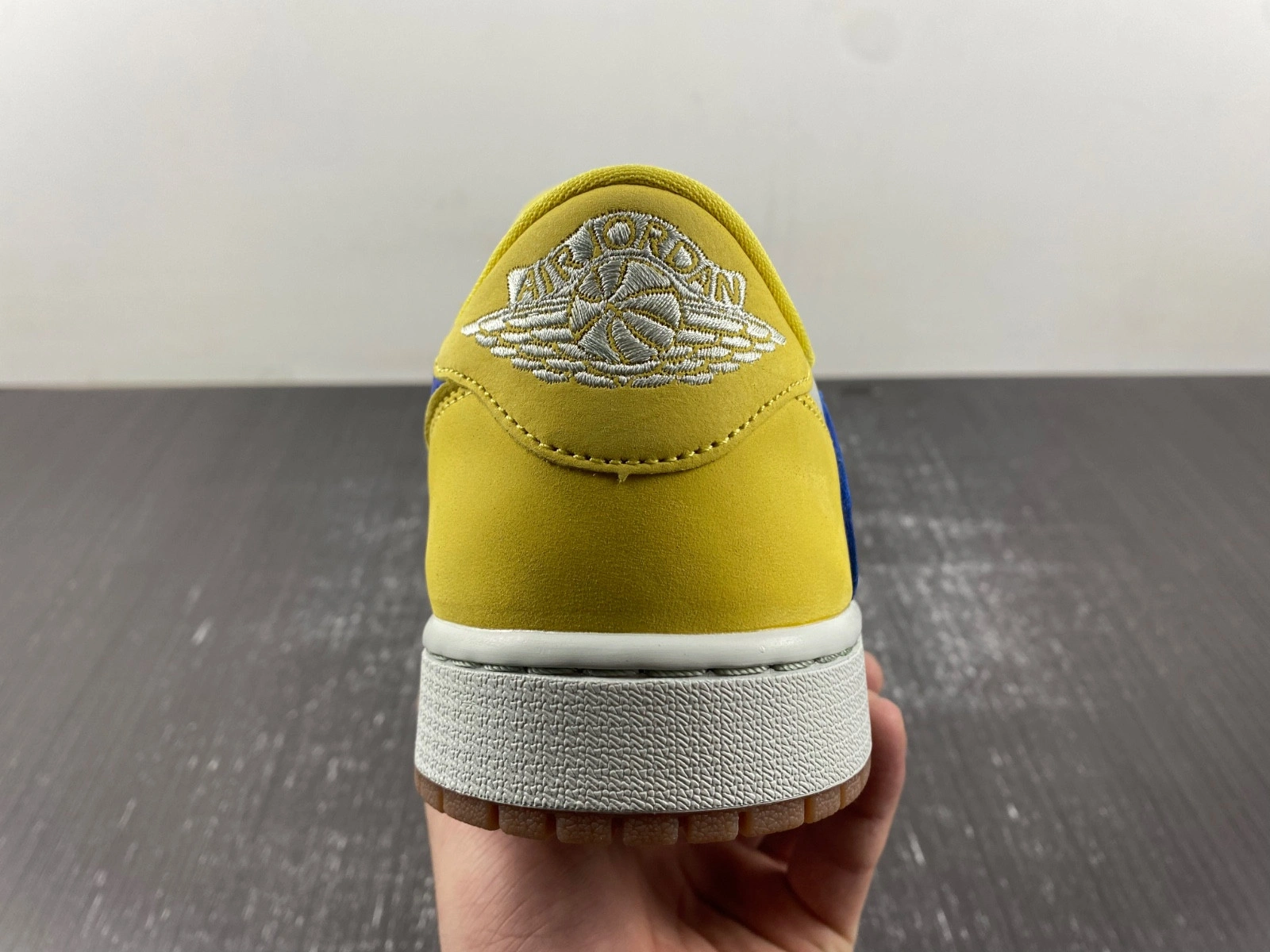 Travis Scott Air Jordan 1 Low OG Canary DZ4137-700