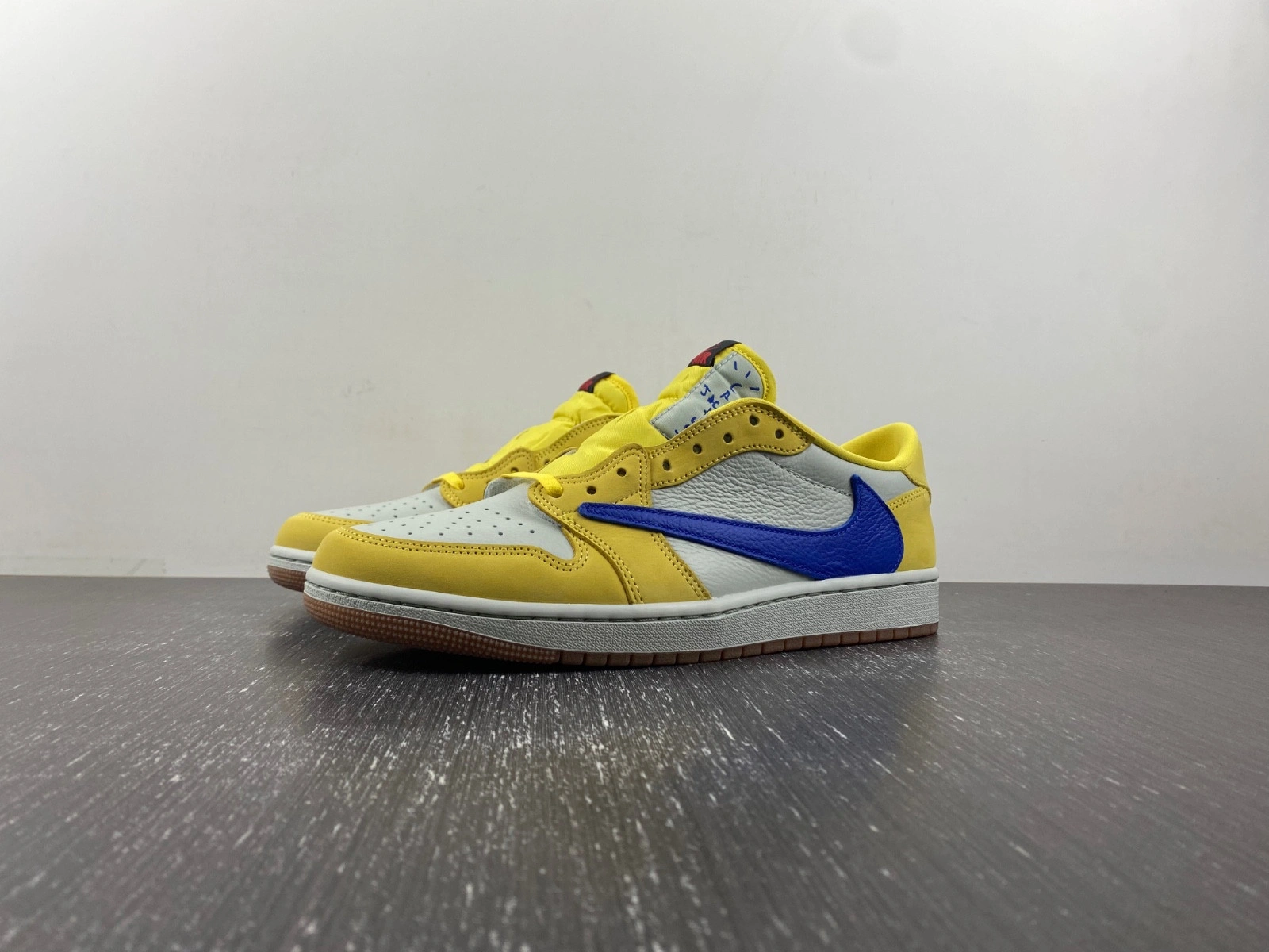 Travis Scott Air Jordan 1 Low OG Canary DZ4137-700