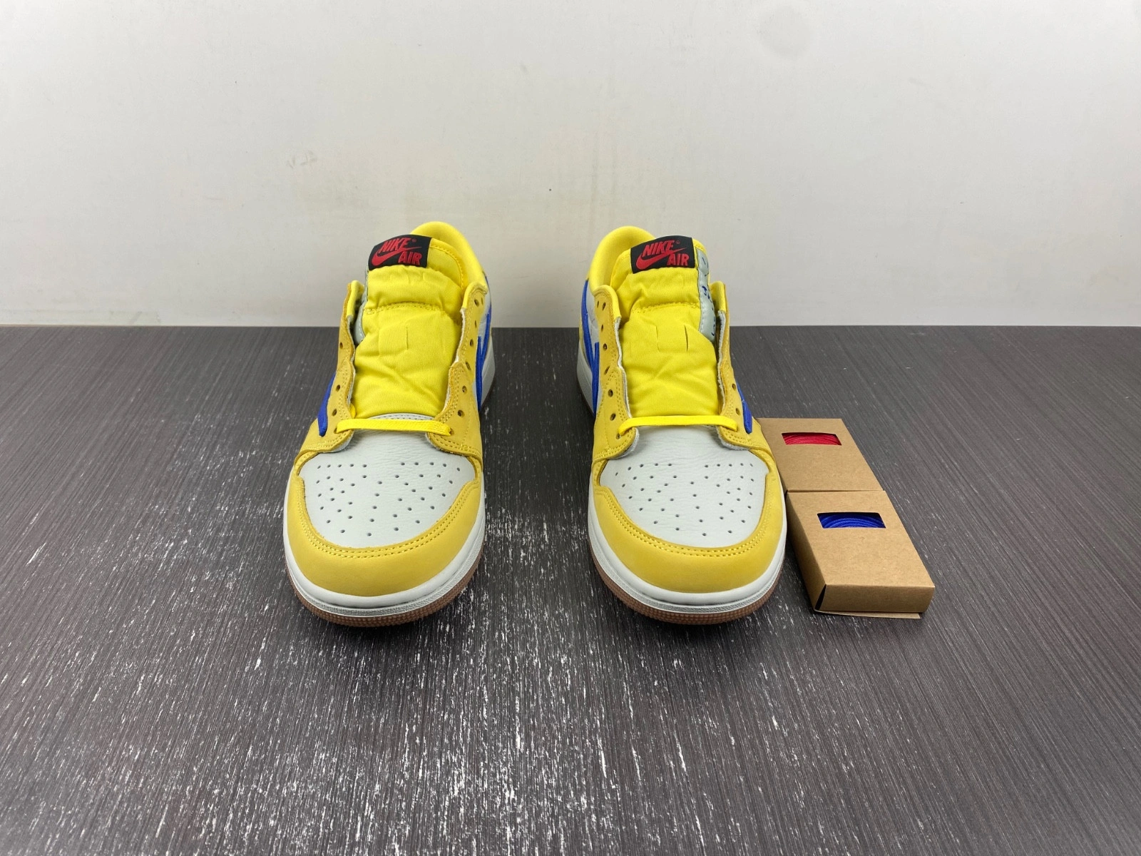 Travis Scott Air Jordan 1 Low OG Canary DZ4137-700