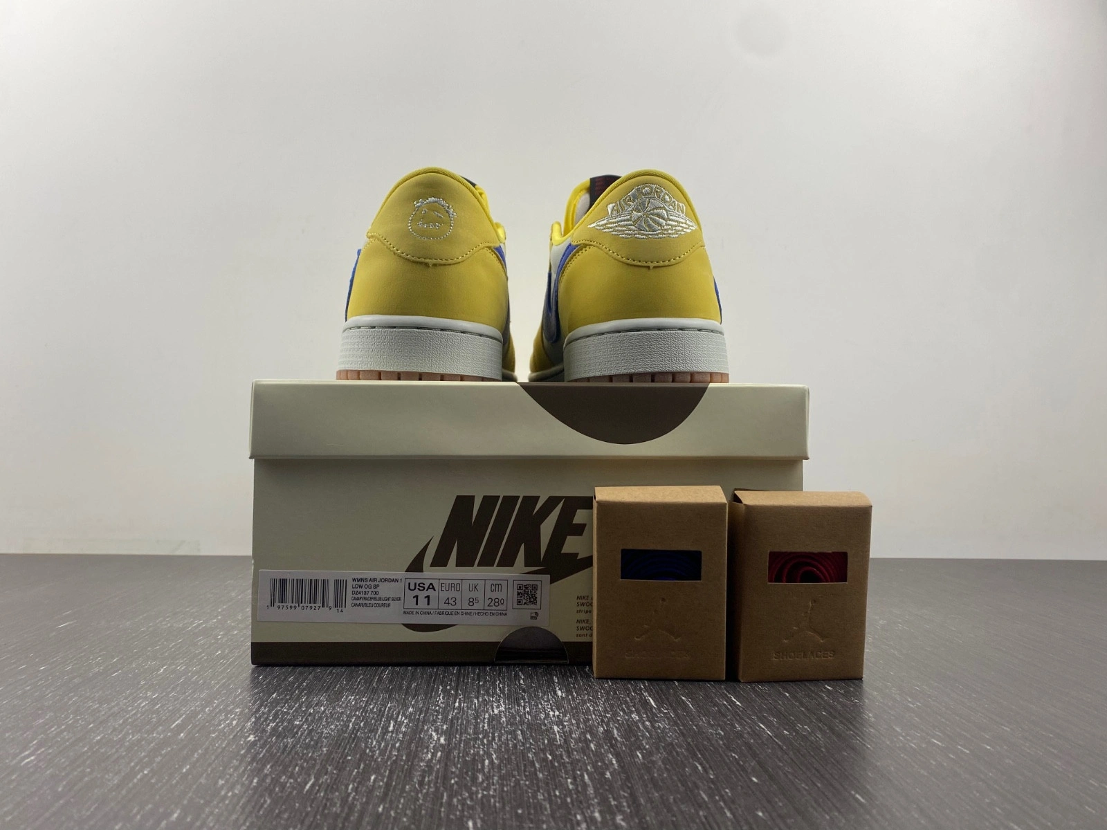 Travis Scott Air Jordan 1 Low OG Canary DZ4137-700