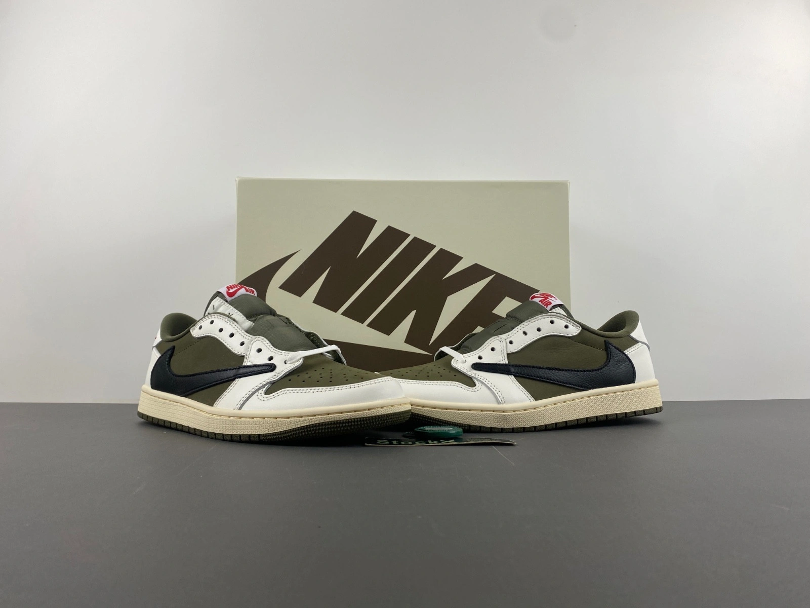 Travis Scott Air Jordan 1 Low OG Olive DM7866-200