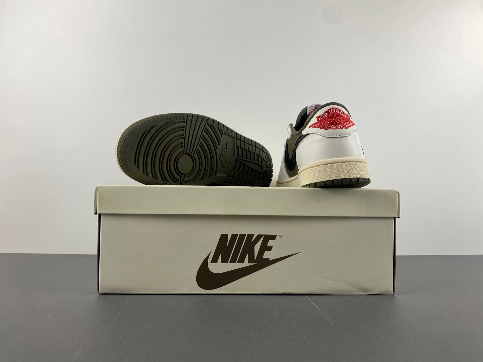 Travis Scott Air Jordan 1 Low OG Olive DM7866-200