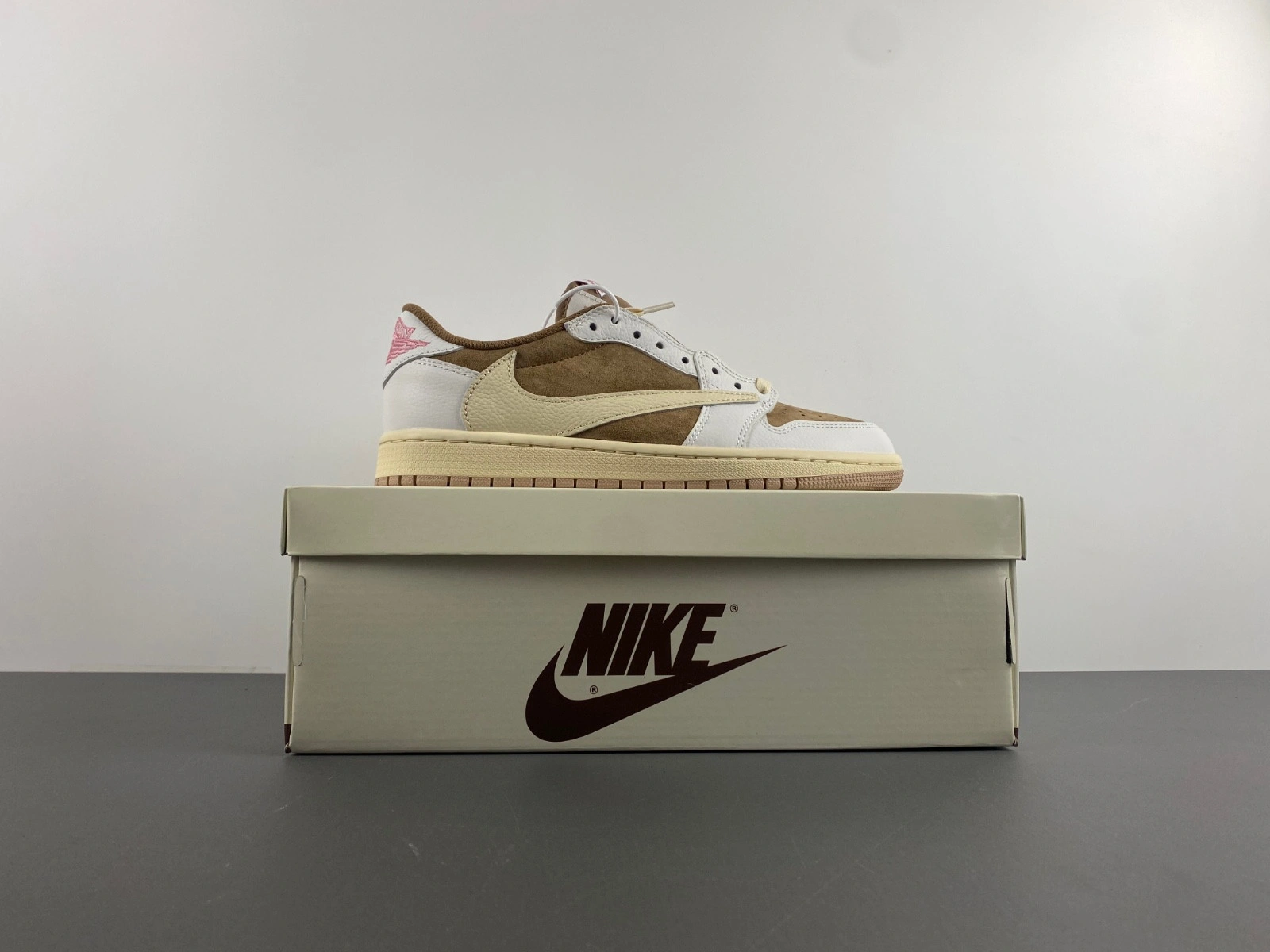 Travis Scott Air Jordan 1 Low OG Sail Shy Pink DM7866-106