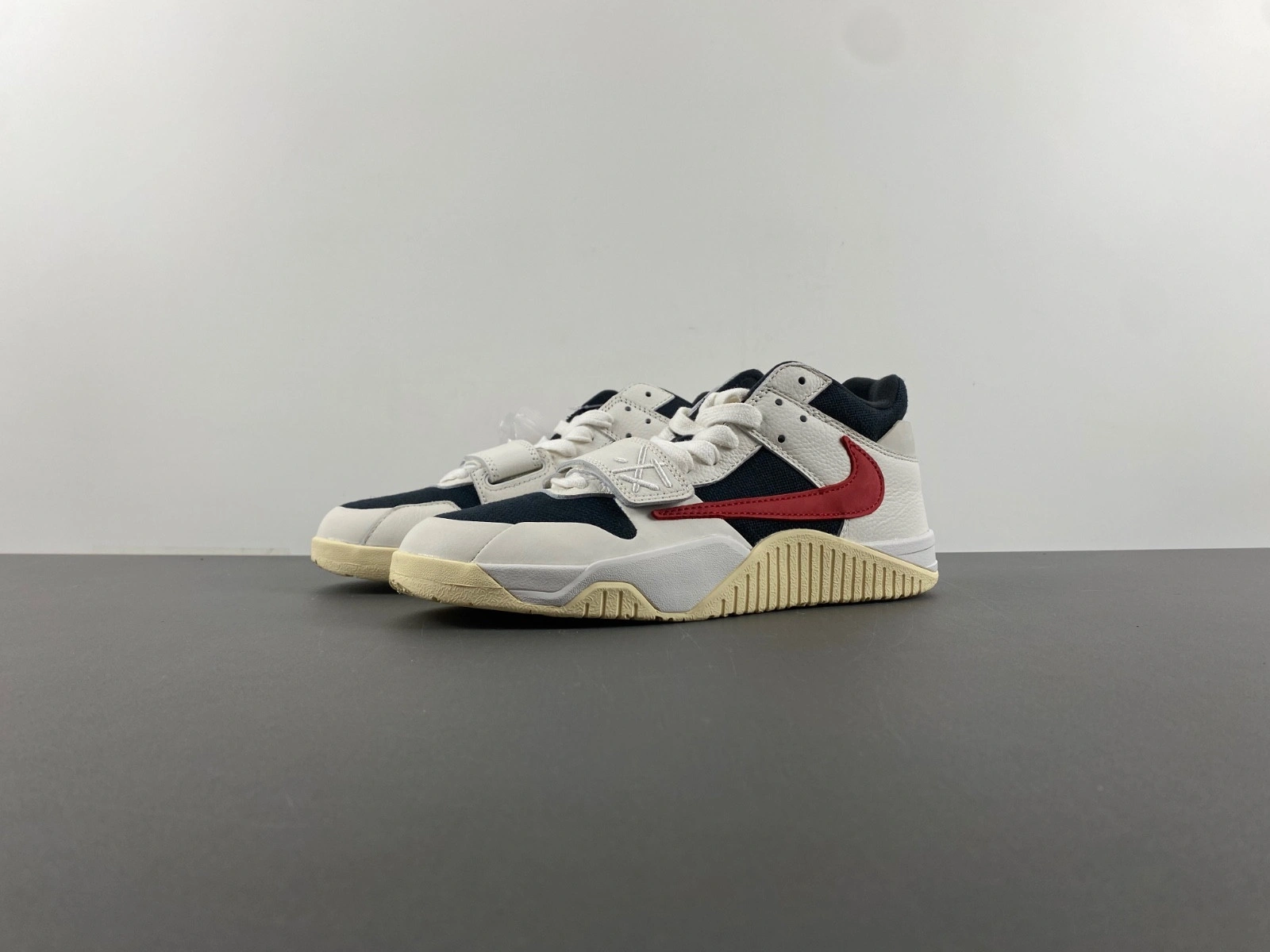 Travis Scott Jordan Jumpman Jack FZ8117-101